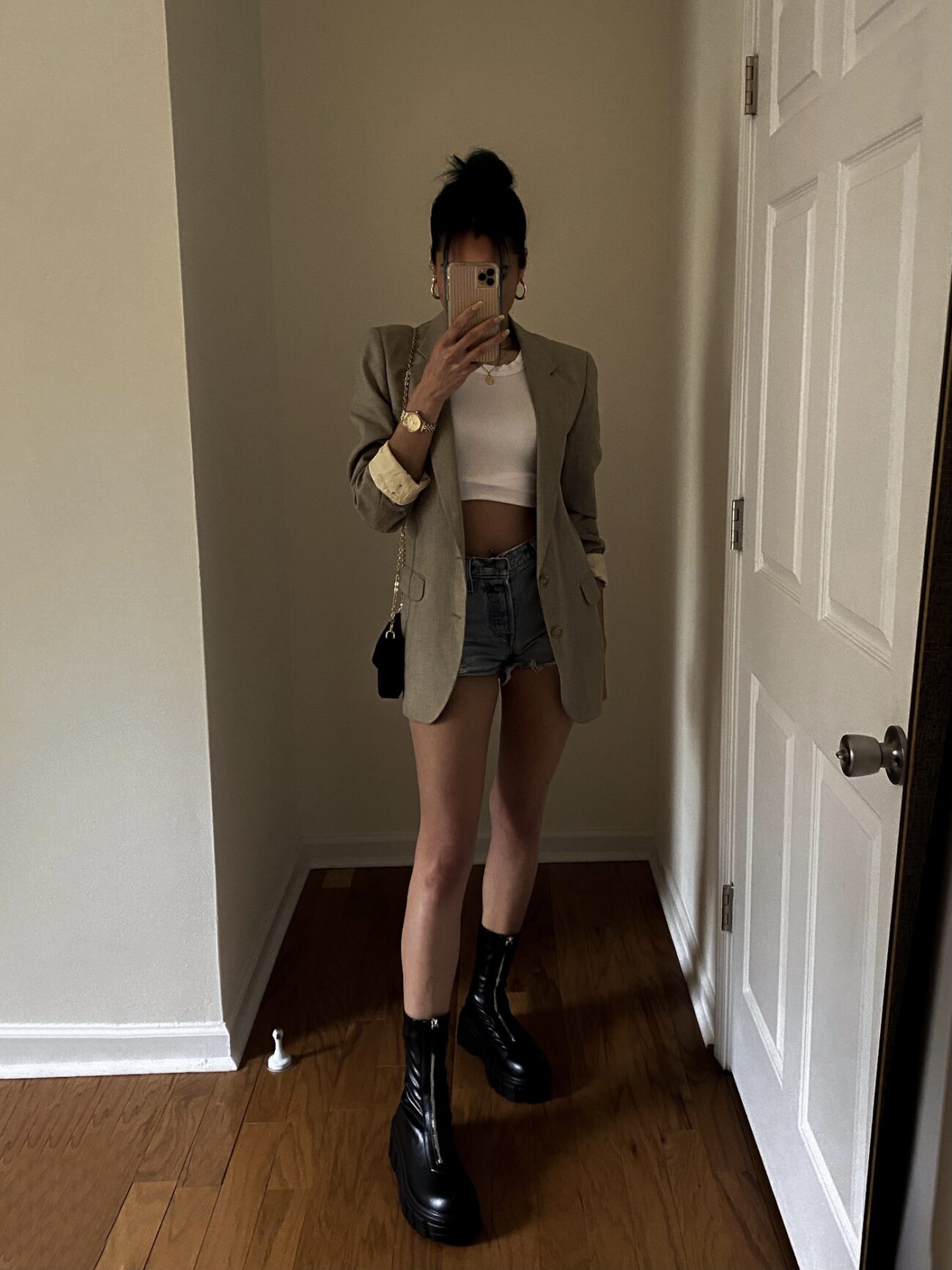 Chunky Boots I'm Loving • Outfits of the Week • WanderingInStyle