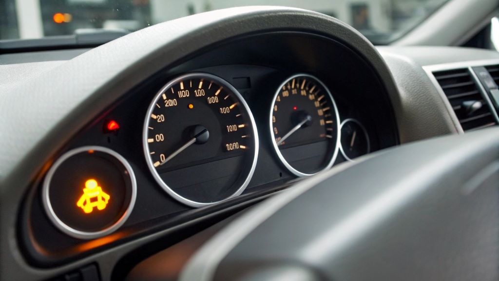 Understanding the Service Engine Soon Light Wanna Taxi