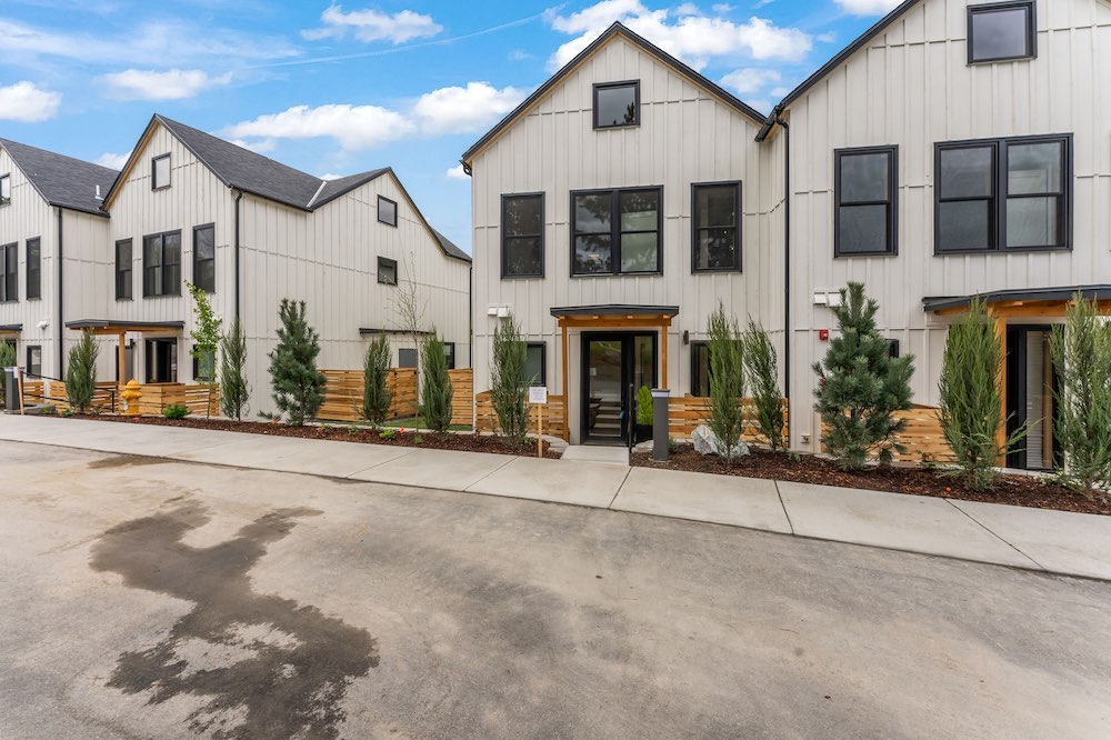 Paradise on the Point Ponderosa 4B Wapato Point Lake Chelan Rentals