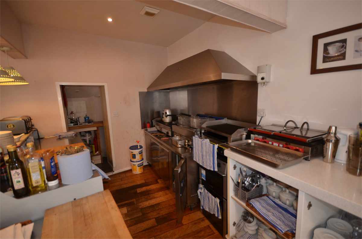 Ware Commercial A wonderfully situated café/takeaway and Ice Cream