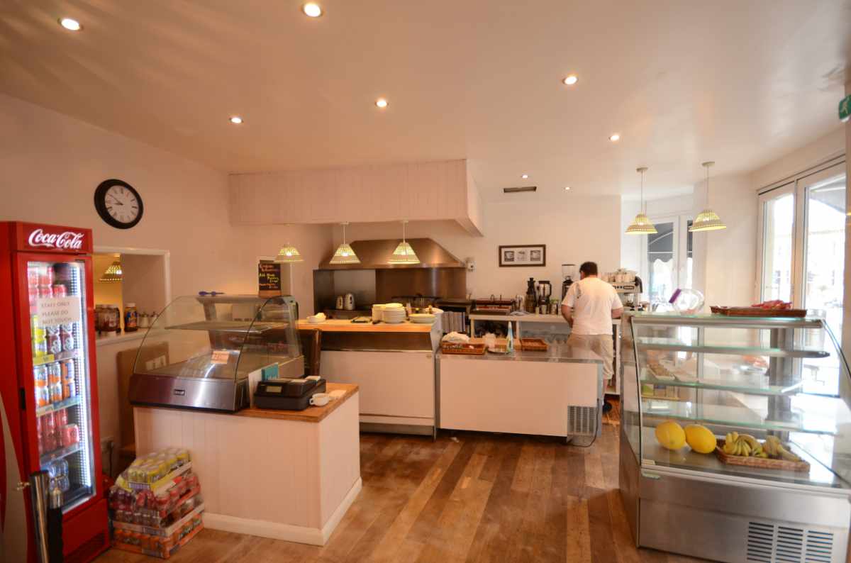 Ware Commercial A wonderfully situated café/takeaway and Ice Cream