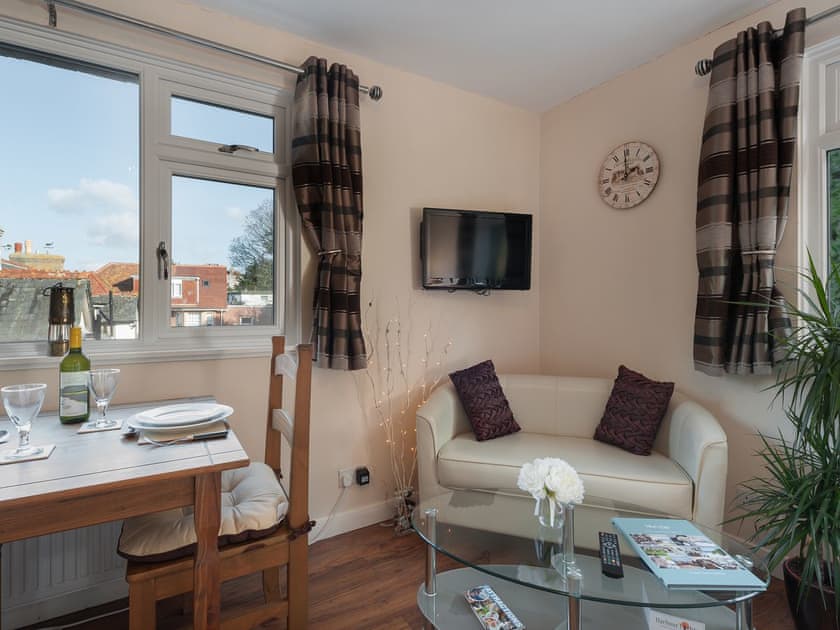 Ware Commercial Welllocated, luxury holiday apartments