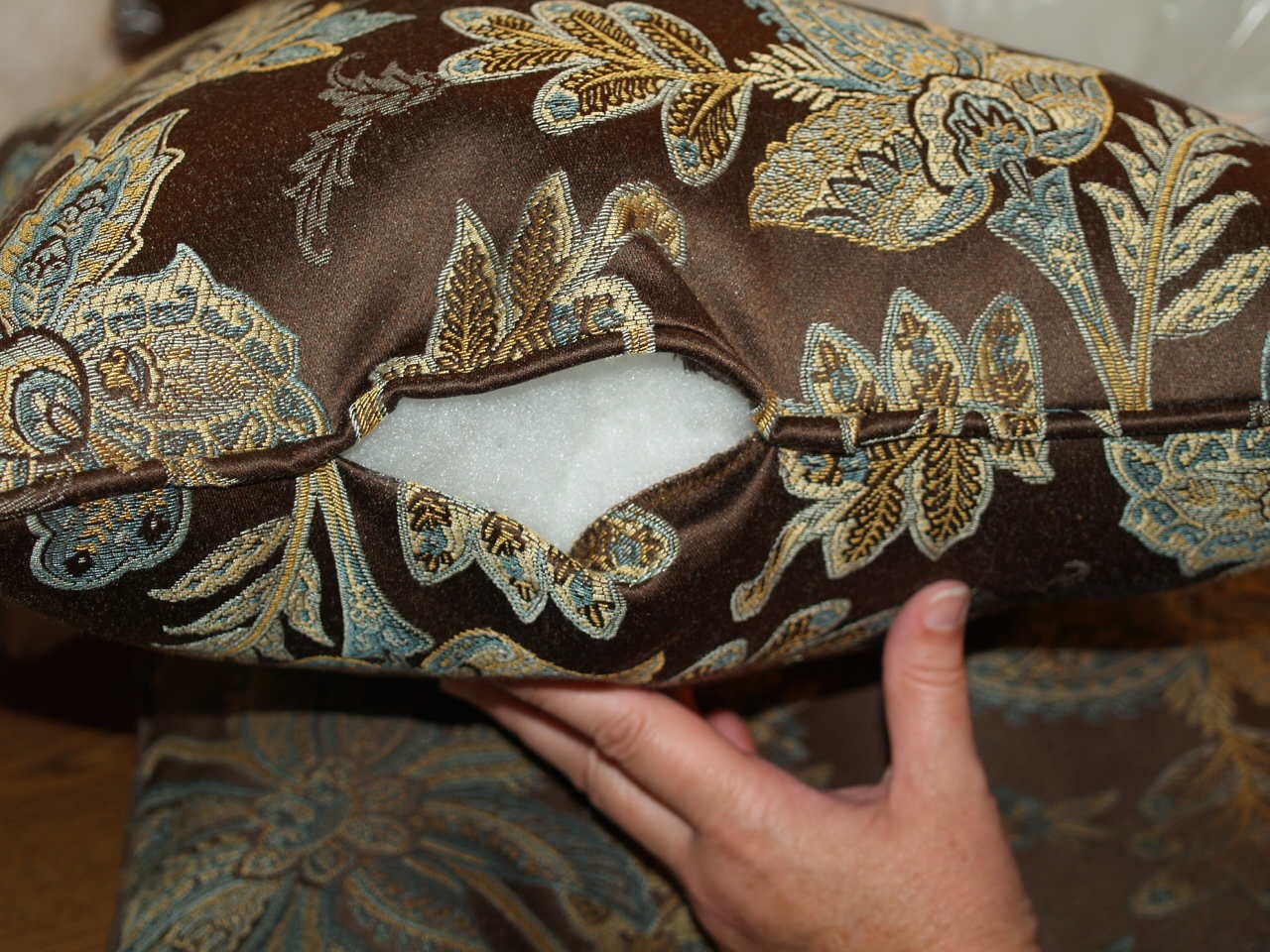 Let's make a stuffed pillow! Best Fabric Store Blog
