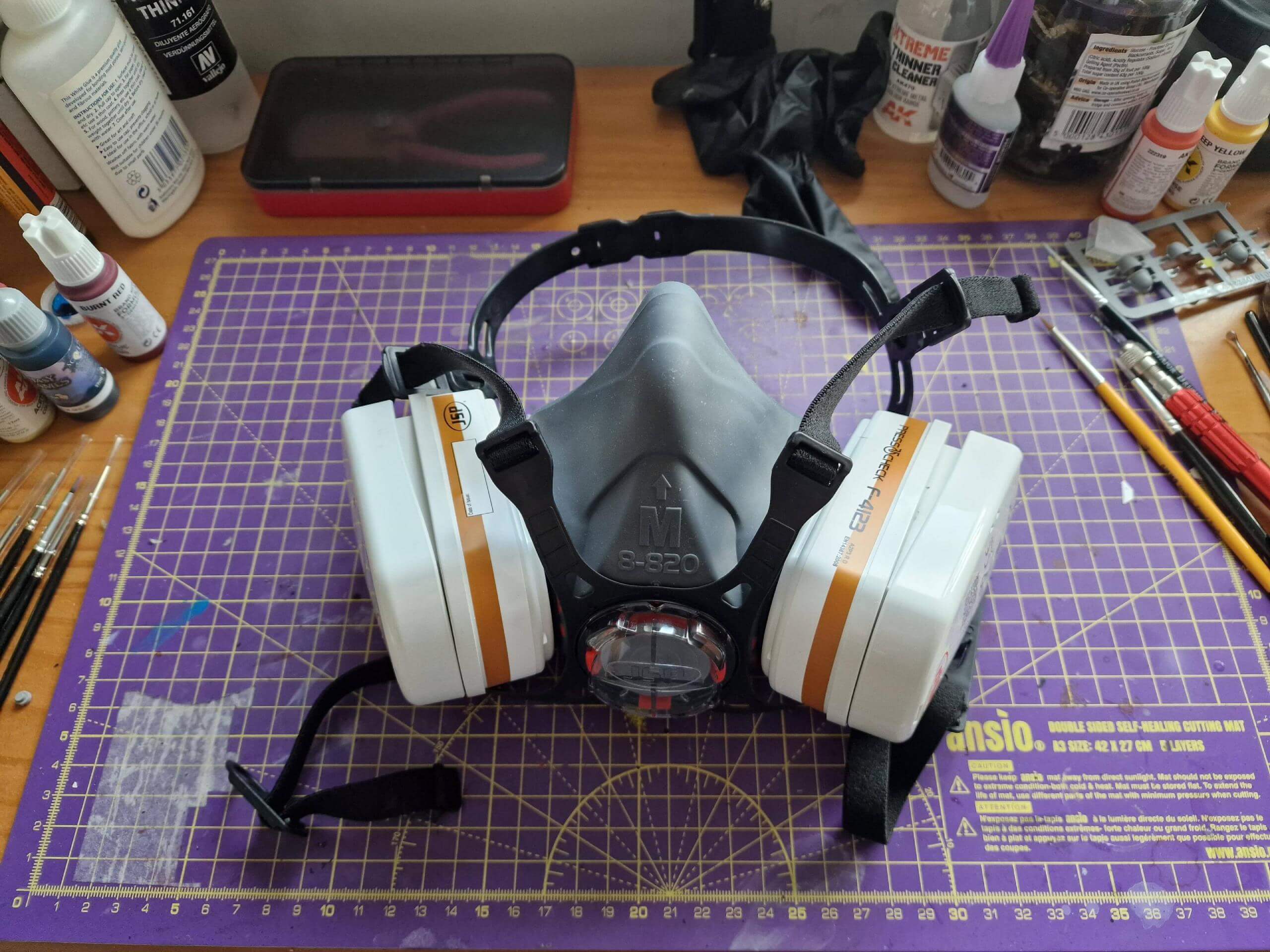 Buying an airbrush respirator what do we need? » Warhamateur