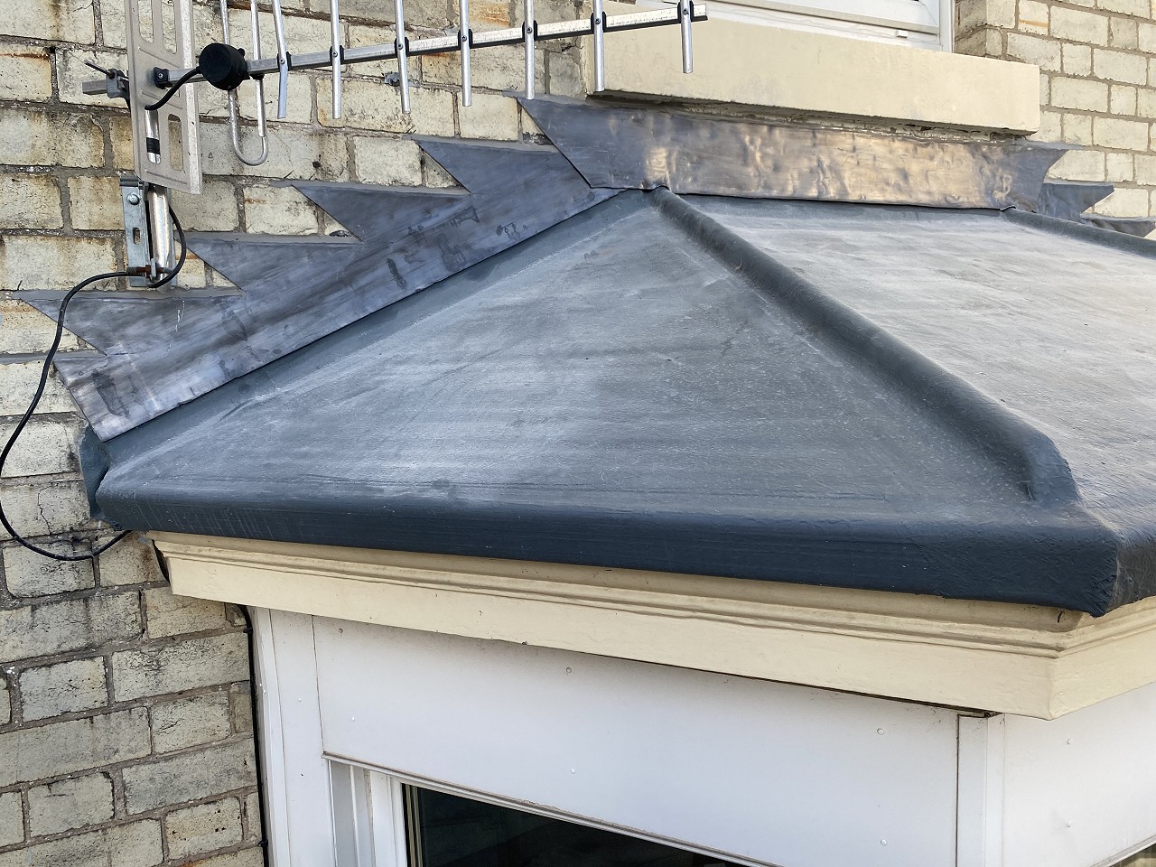 GRP Bay Window Waring Building & Roofing