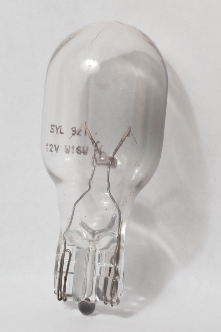 Trendsetting broken lamp Warisan Lighting