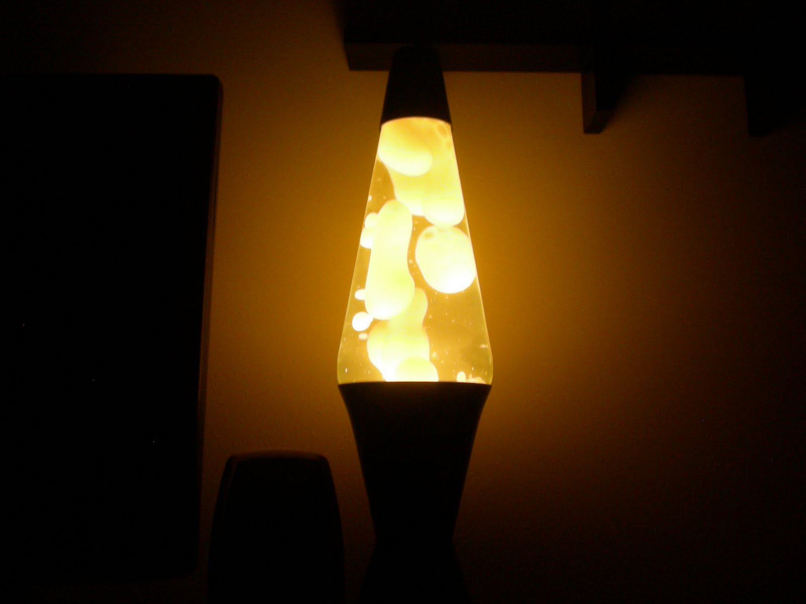 10 facts about Orange lava lamp Warisan Lighting