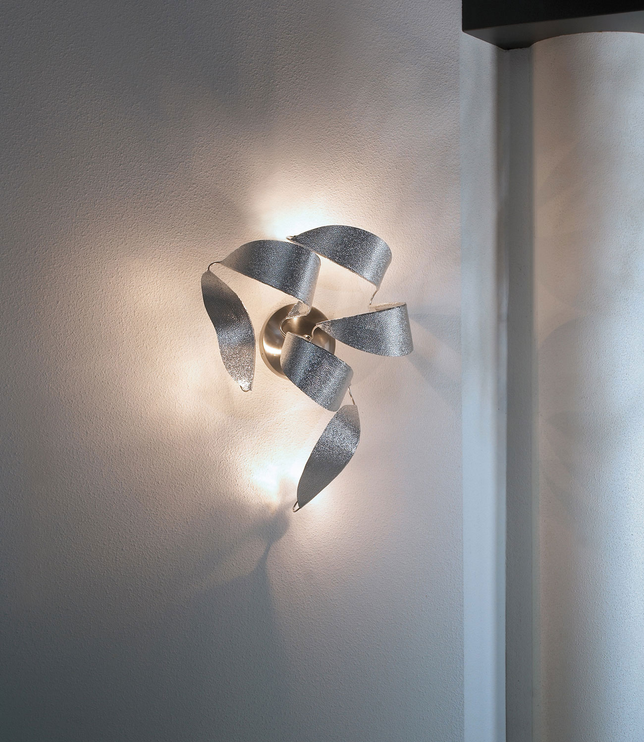 10 benefits of Silver wall lights Warisan Lighting