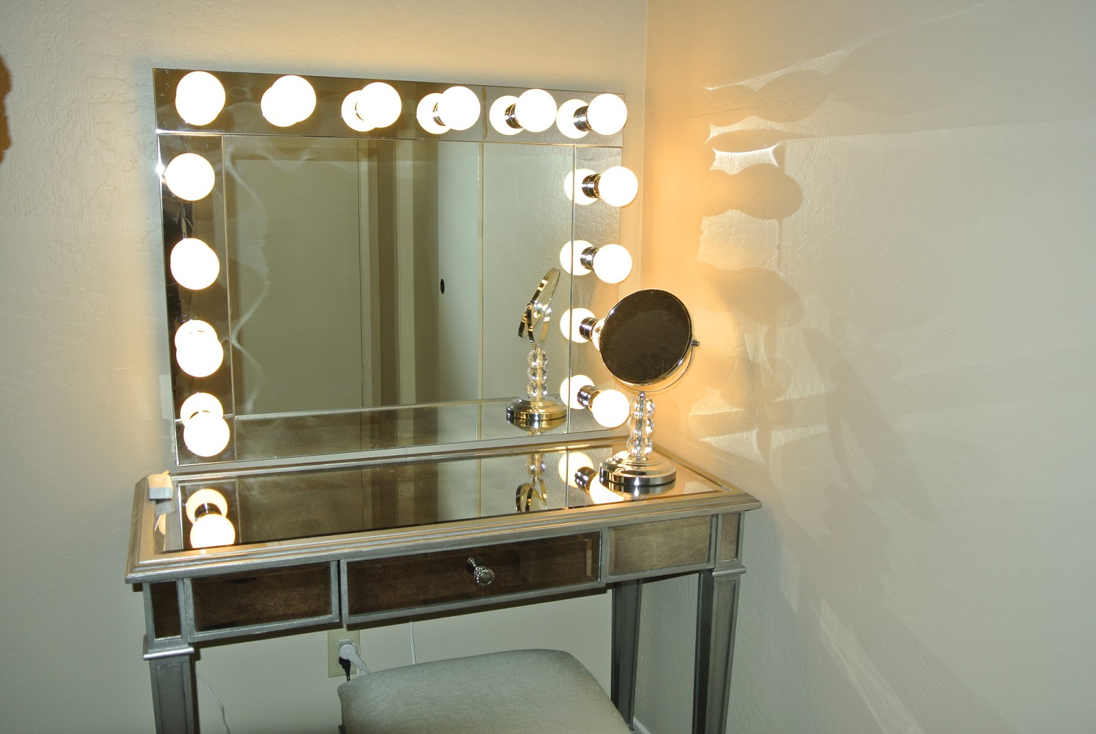 See the Difference with a Wall Mounted Light up Mirror Warisan Lighting