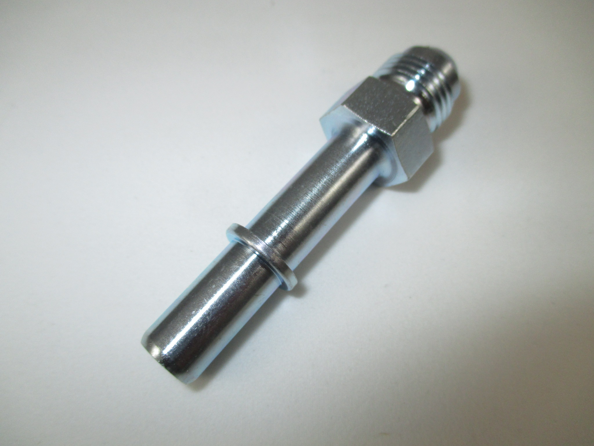 Male GM 3/8″ Fuel Line to 6AN Adapter Russell 640940 WARR