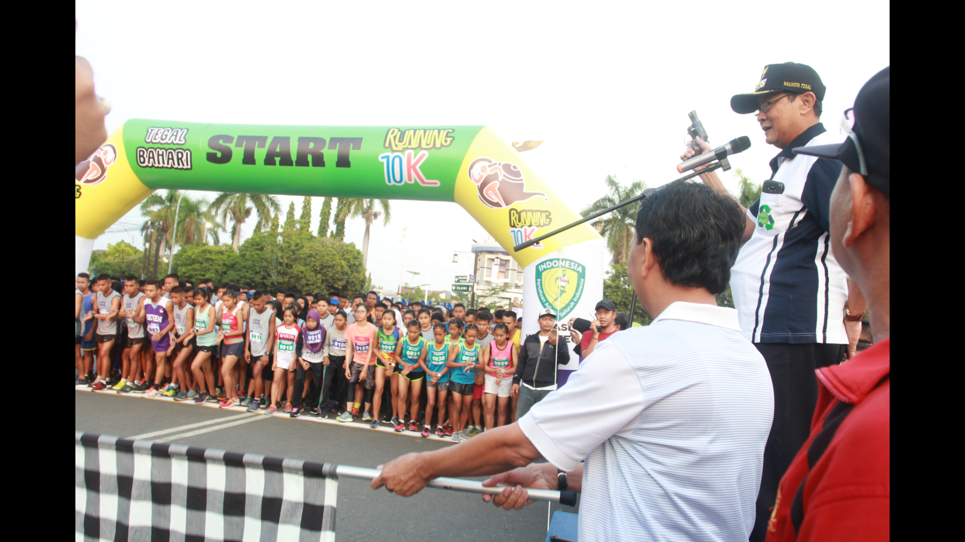 Ratusan Pelari Dari Berbagai Kota Ramaikan Lomba Lari Tegal Bahari 10 K