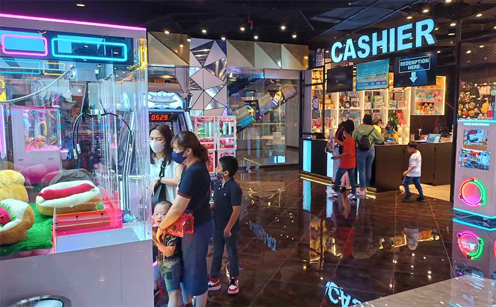 Funworld Central Park Perkenalkan Outlet Terbarunya, Funworld Bowling