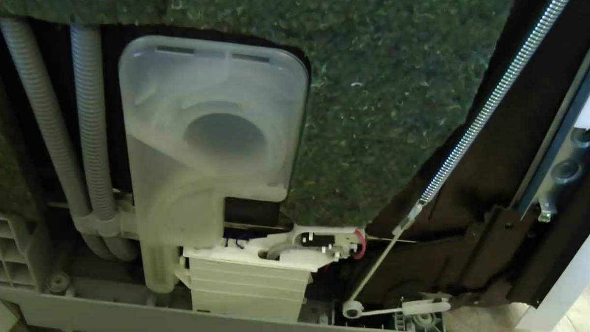 Blinking light HEAVY on the Samsung dishwasher