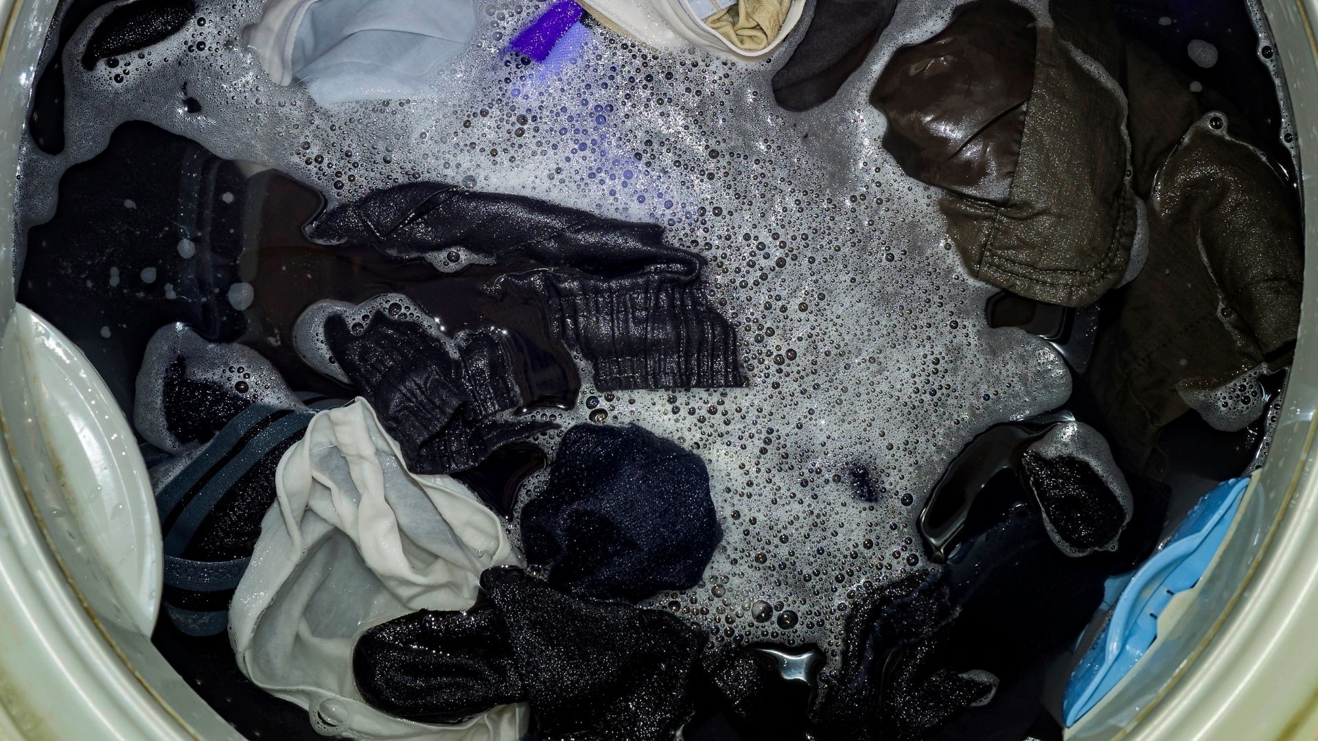 How to load a top load washer without agitator?