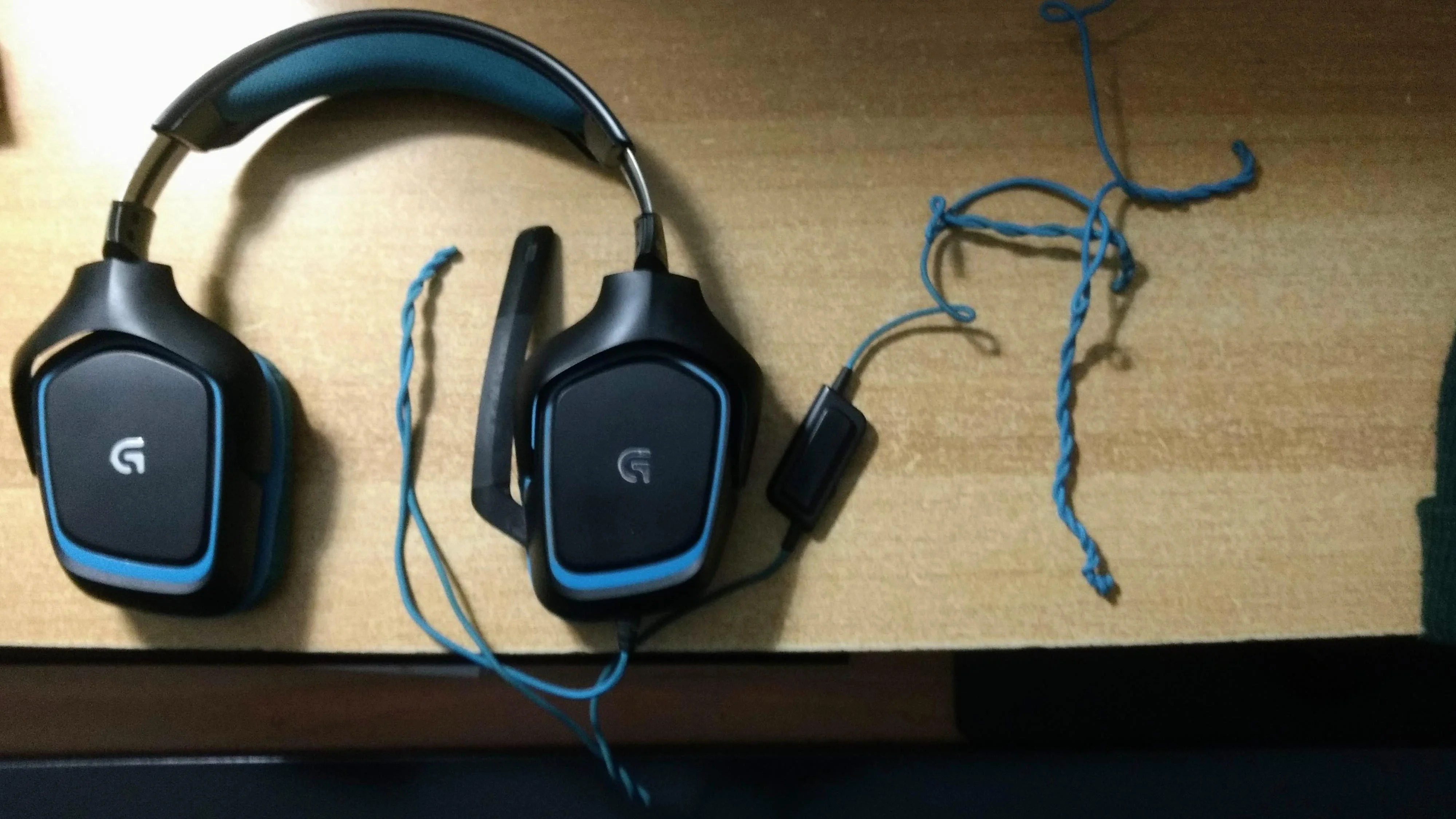 How To Stop Headphone Wires From Curling?