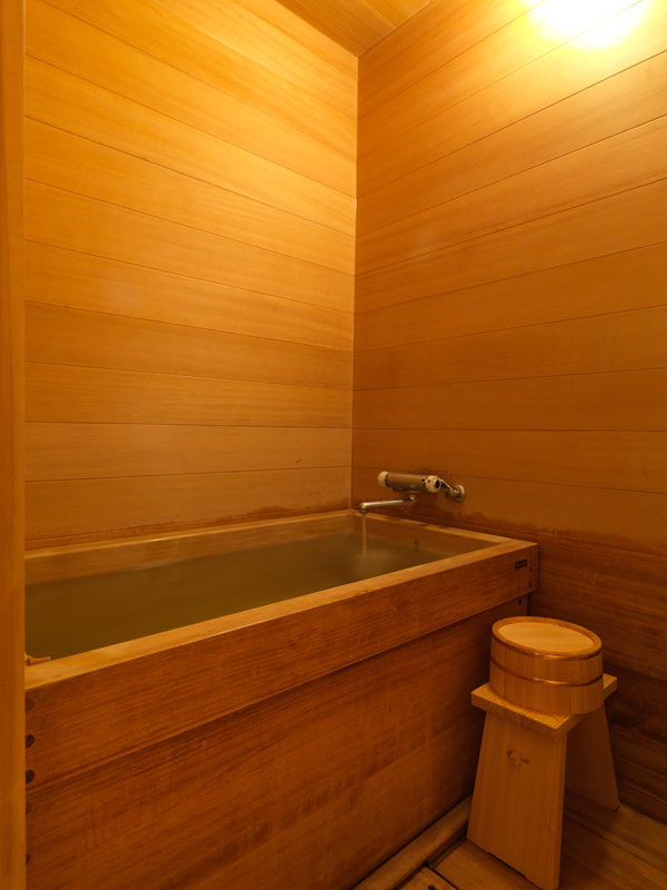 Traditional Hinoki Bathroom WASOU