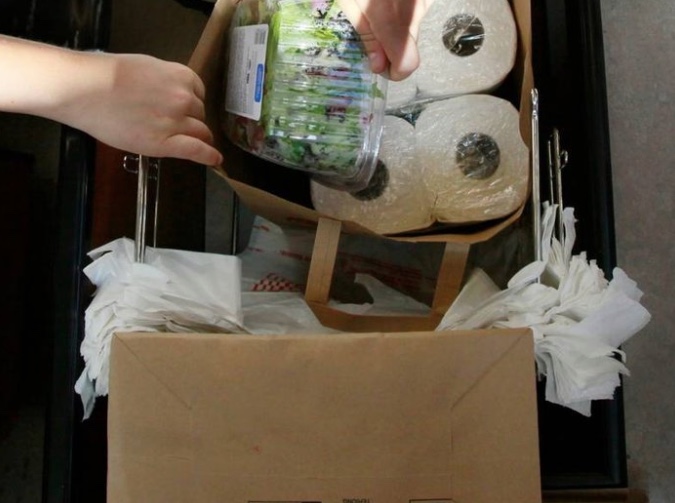 Push For NYC Paper Bag Fee Backed By Sanitation Department Waste