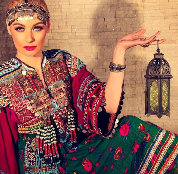 Traditional Afghanistan clothing for the afghan Women « Watan Chat