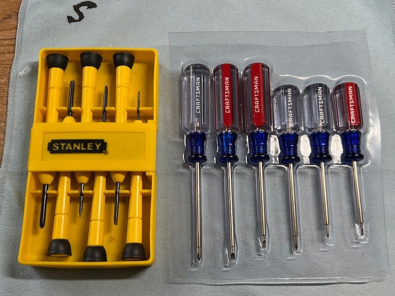 Resizing bracelets with pins and double screws Watch Aficionados