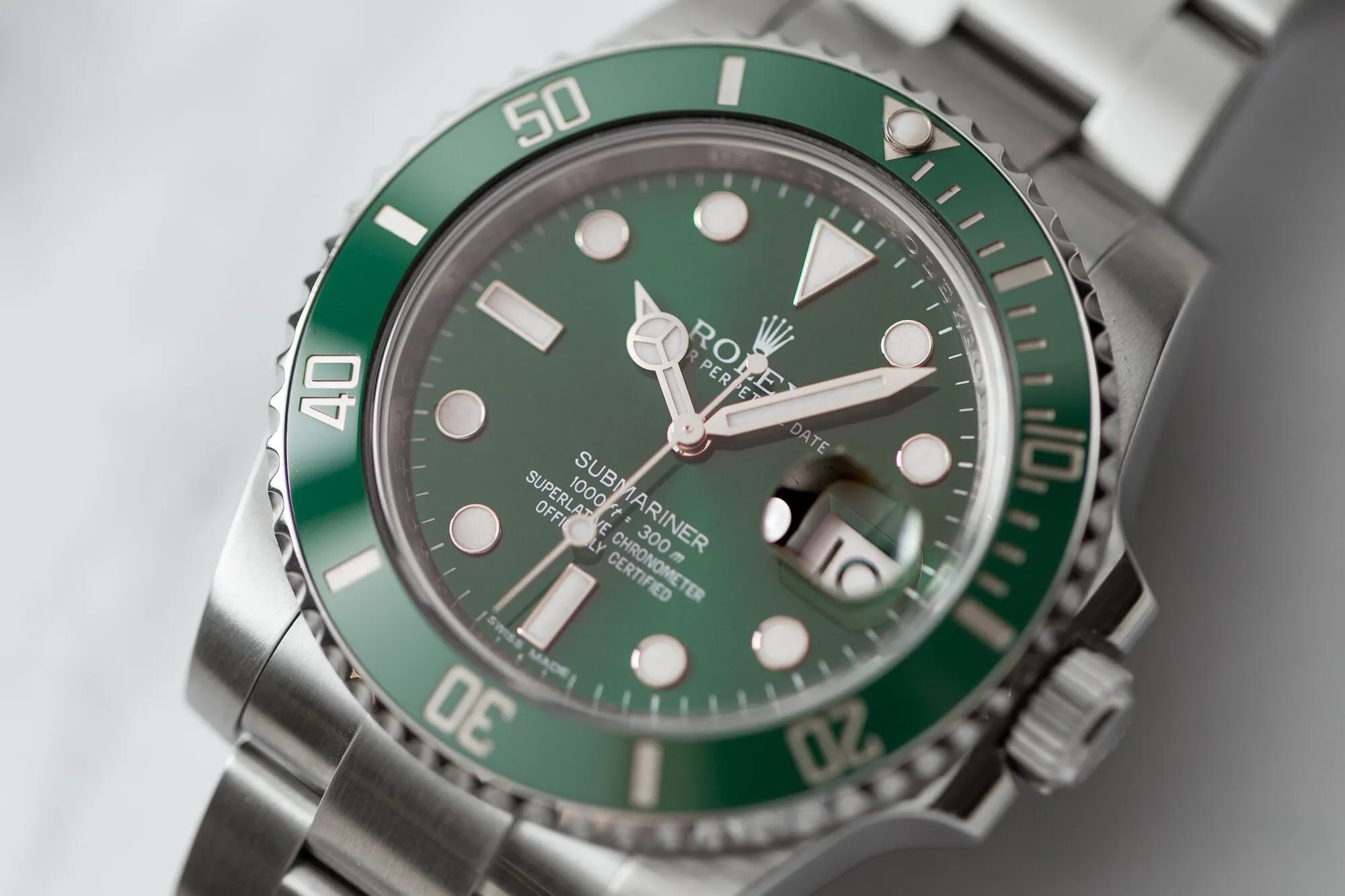 Rolex Hulk Review 116610LV Hulk Smash [Hit]! WatchBox