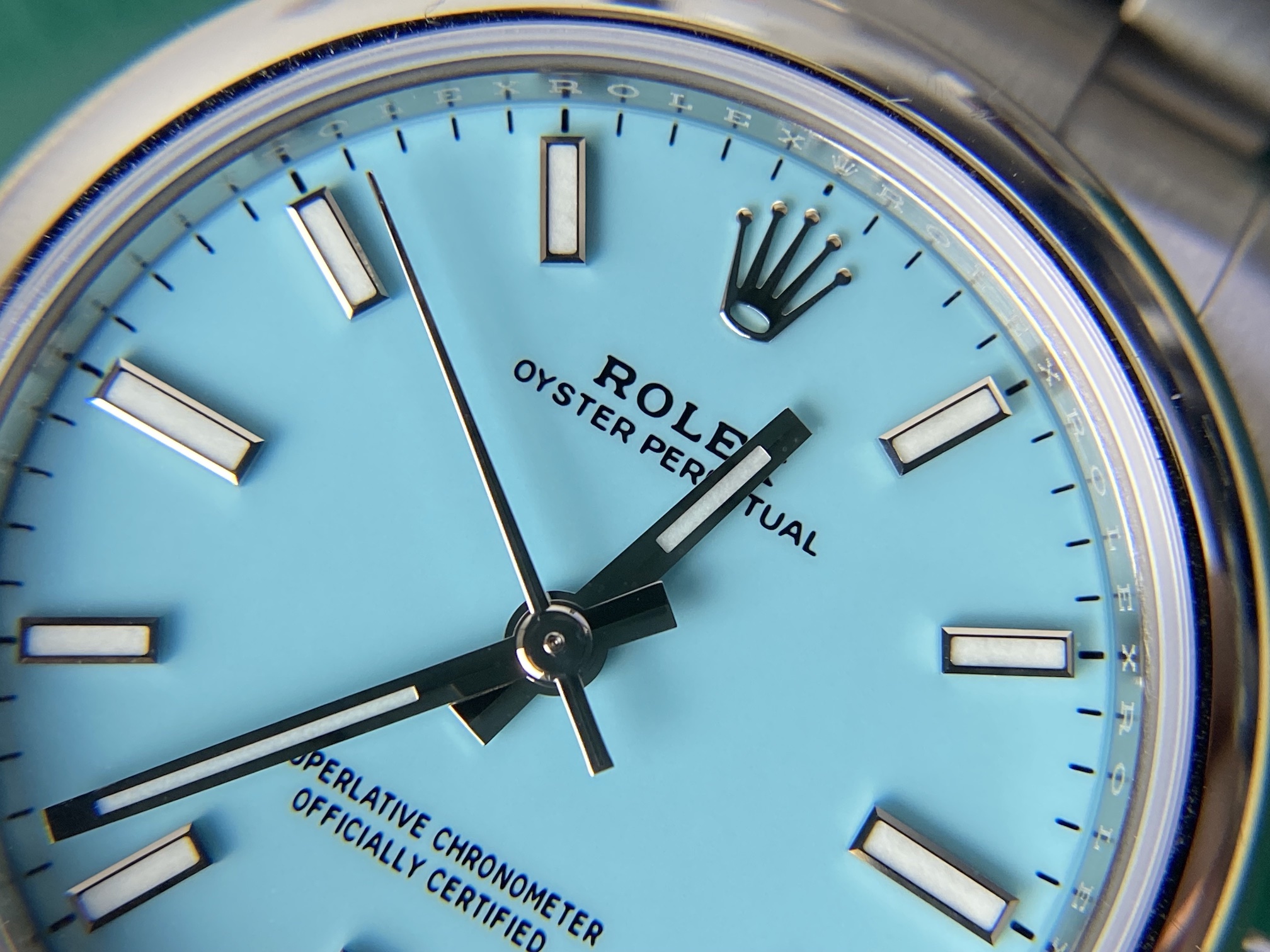 Rolex Oyster Perpetual Turquoise 277200 Watch Complications