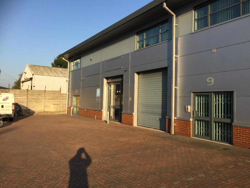 PARTNER WANTED FOR CLASSIC CAR START UP BUSINESS HERTFORDSHIRE