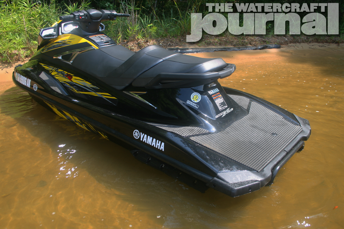 The Hornet's Nest: 2015 Yamaha VXR WaveRunner | The Watercraft Journal