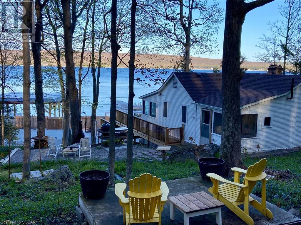 Romantic Bay Cottage Waterfront Property