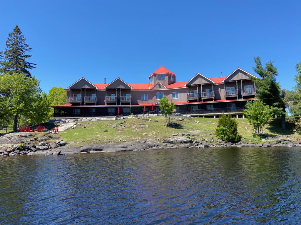 Parry Sound Lodge on Lake Whitestone Waterfront Property