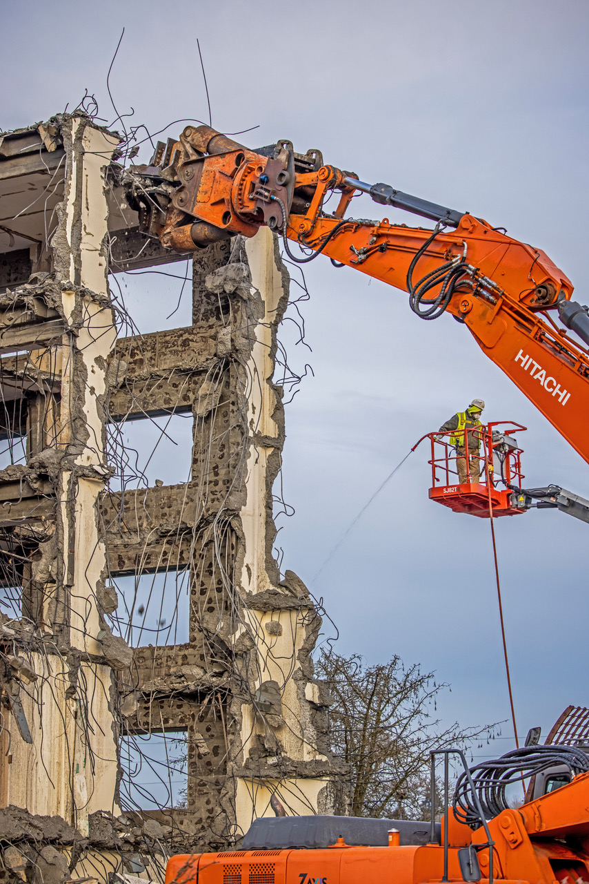 PHOTOS Gardens Building at Wesley Des Moines gets demolished The