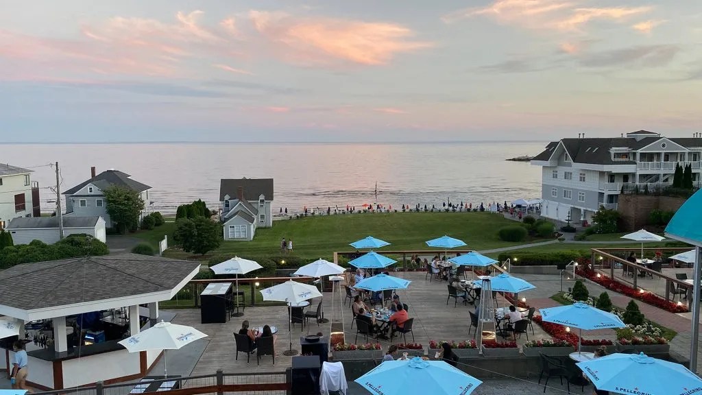 Sunset Bar & Grill Water's Edge Resort & Spa Westbrook, CT