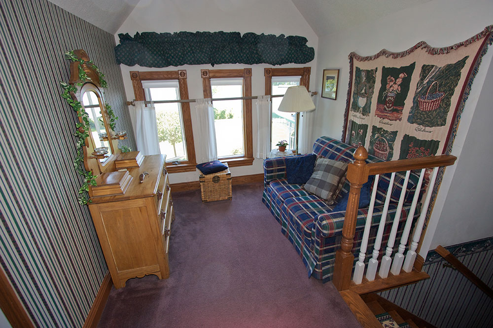 The Cozy Hideaway A Water's Edge Retreat Luxury Bed and Breakfast