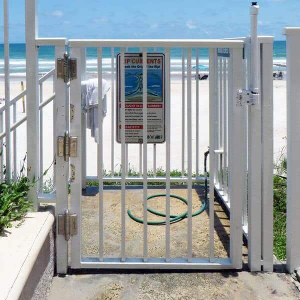 Facing Harsh Environments with Heavy Duty Swing Gate Hinges