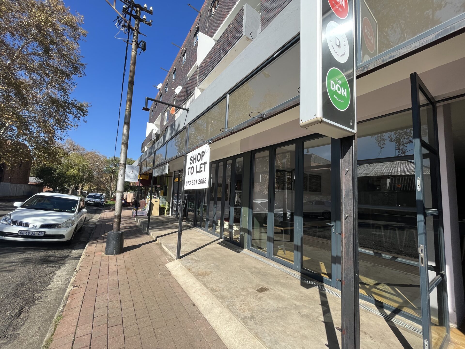Retail space to let in Parktown North