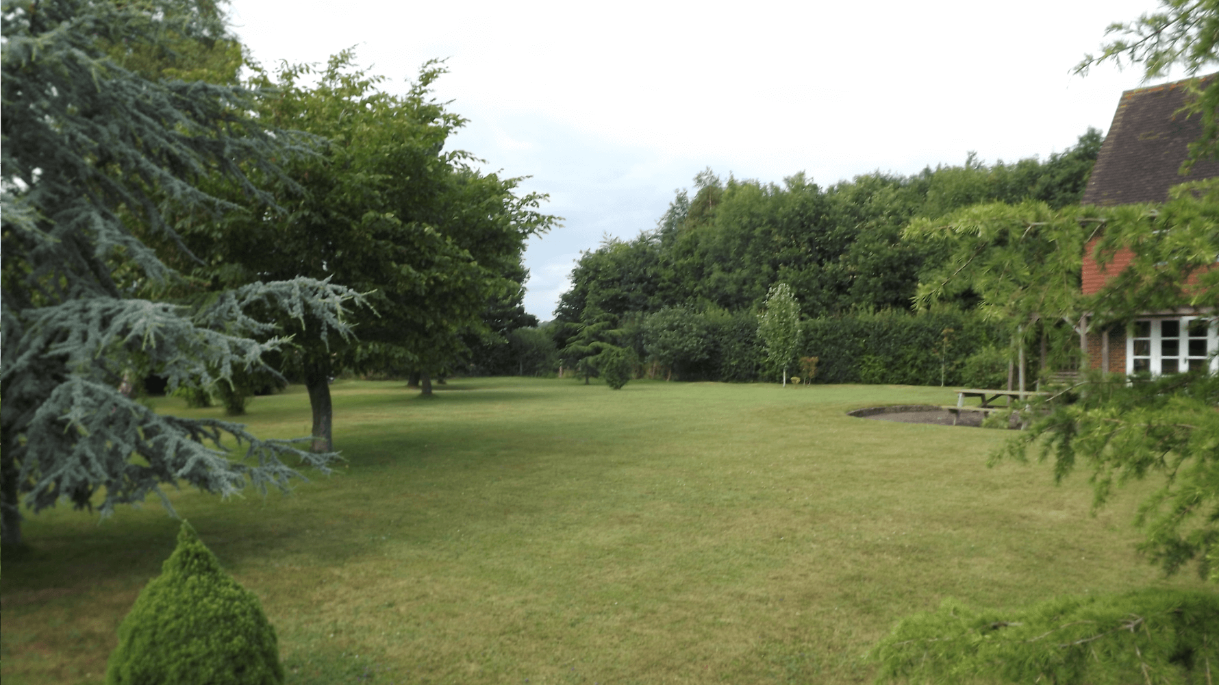 Westfield, East Sussex. About 83 Acres (33.6 Ha). Spacious Character