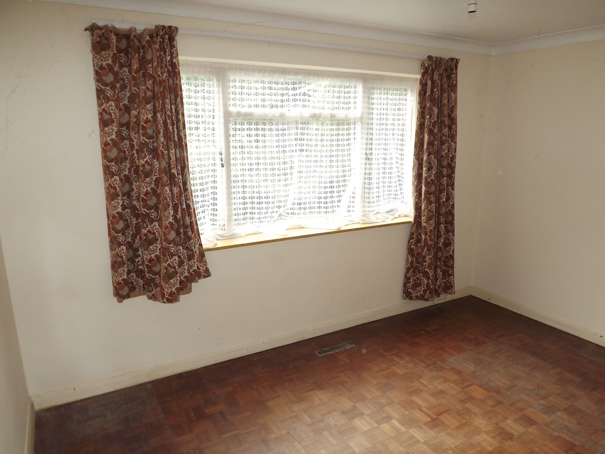 40 ACRE FARM. Ninfield, Nr. Bexhill, East Sussex. Three bedroom house