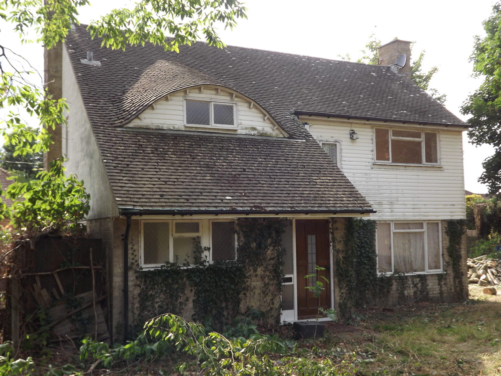 40 ACRE FARM. Ninfield, Nr. Bexhill, East Sussex. Three bedroom house