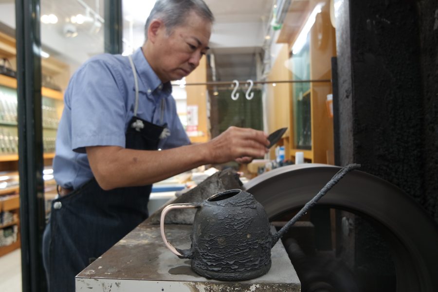 Kamata Hakensha The Soul Balanced on the Knife's Sharp Edge