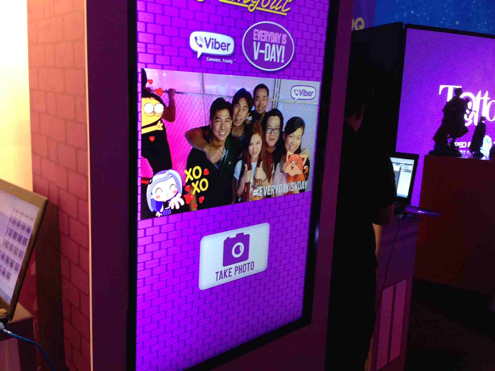 Self Service Photobooth Waveplay Interactive