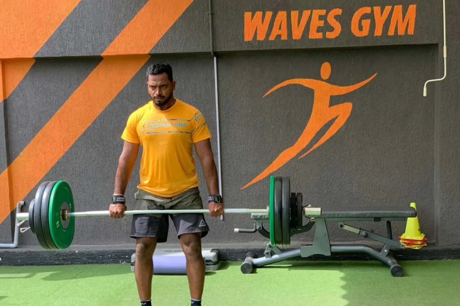 Best Gym for Exercise & Weight Loss Training in Mumbai Waves Gym