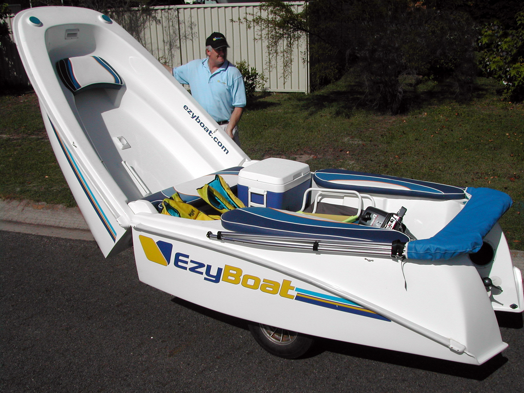 EZY BOAT It Sails! It Rolls! It Folds in Half! Wave Train