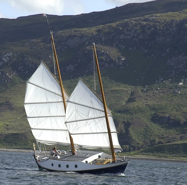 SAILS & RIGGING Junk Rigs For Cruisers Wave Train