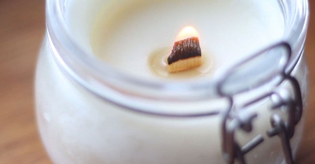 How to Make a Candle Wick out of a Shoelace DIY Guide WaxCrafter