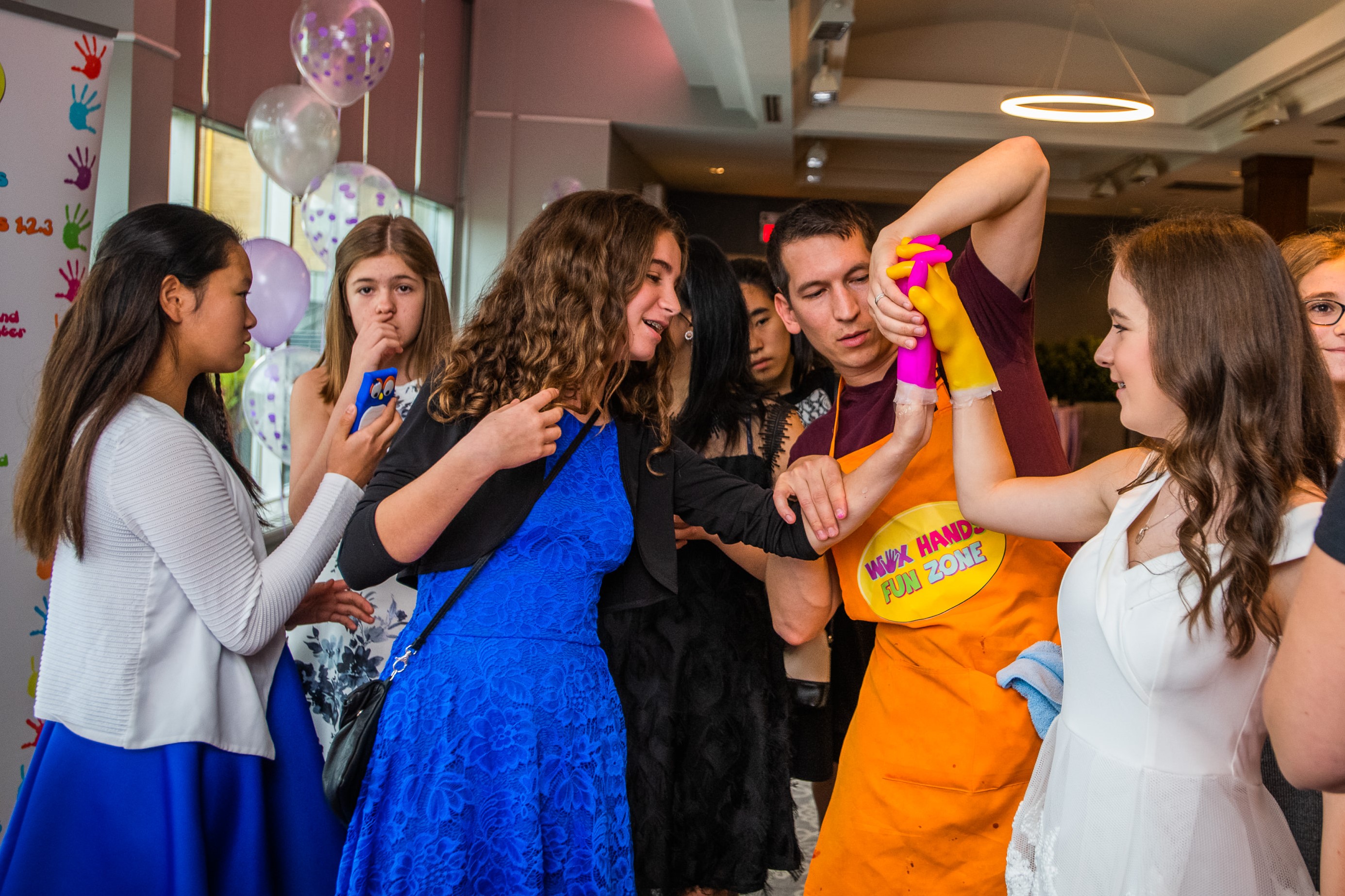 Gallery Wax Hands Fun Zone