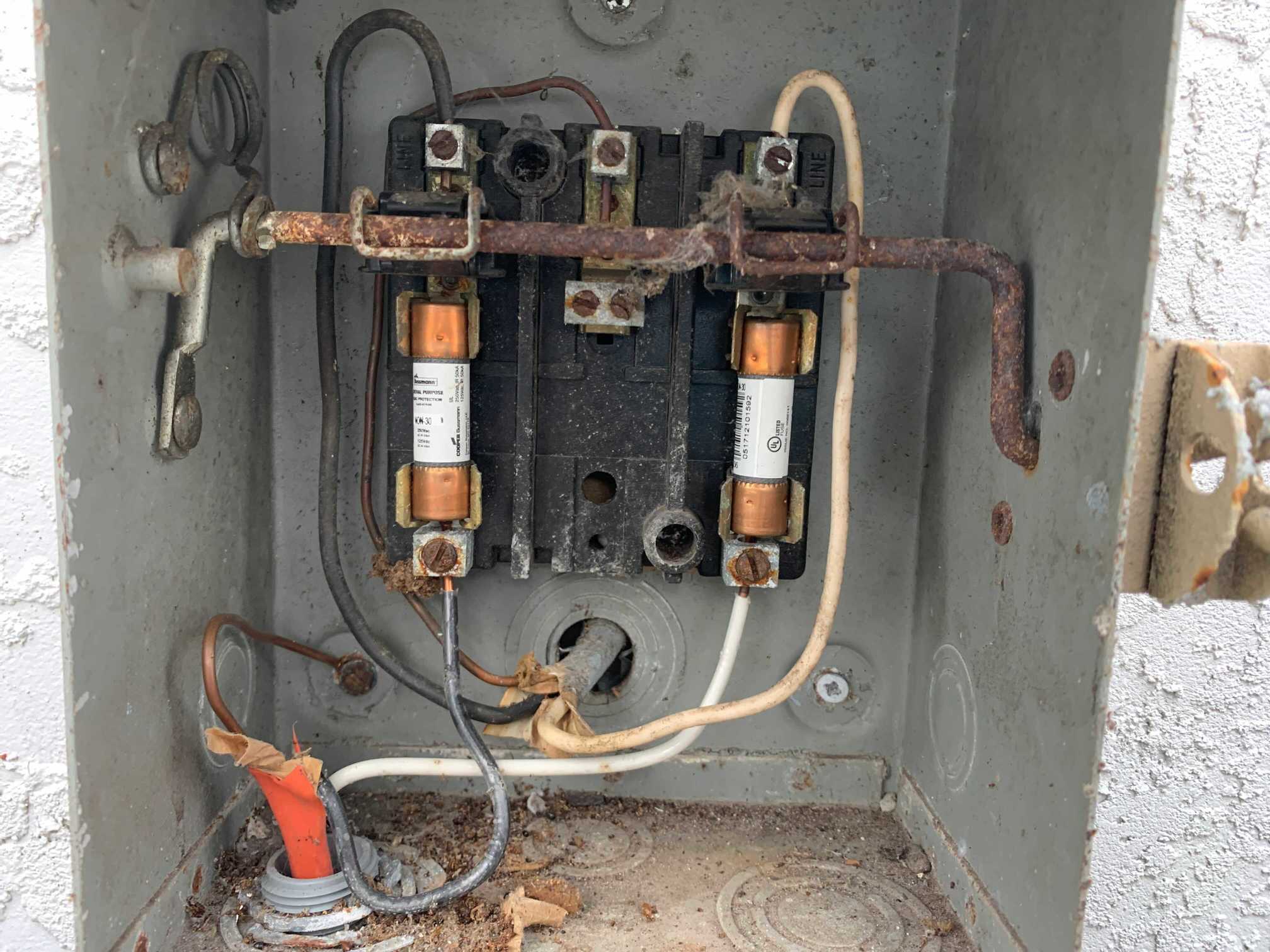 Fuse Box vs. Electrical Panel Waypoint Inspection