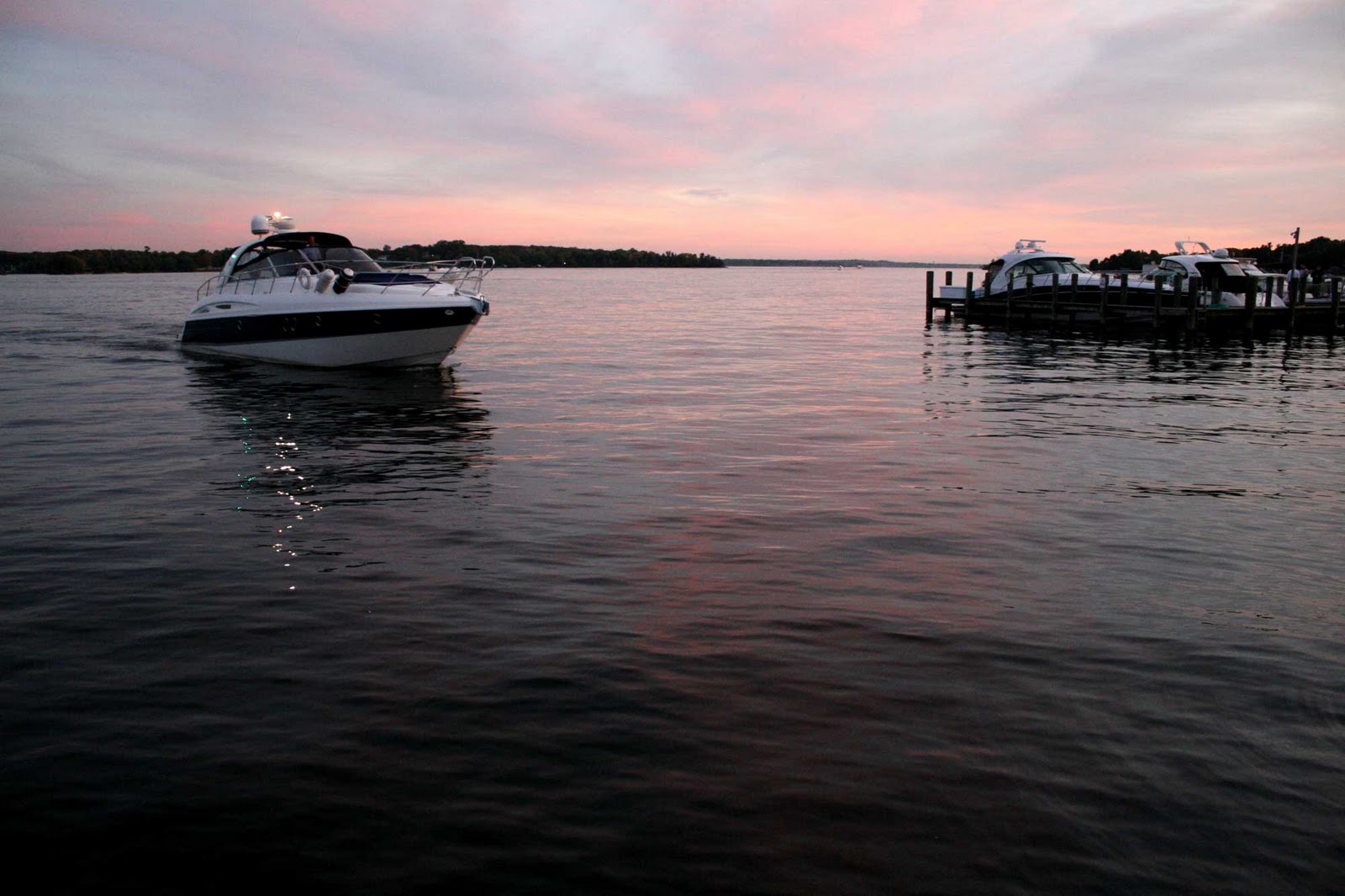 Sun sets on 2011 Lake boating season