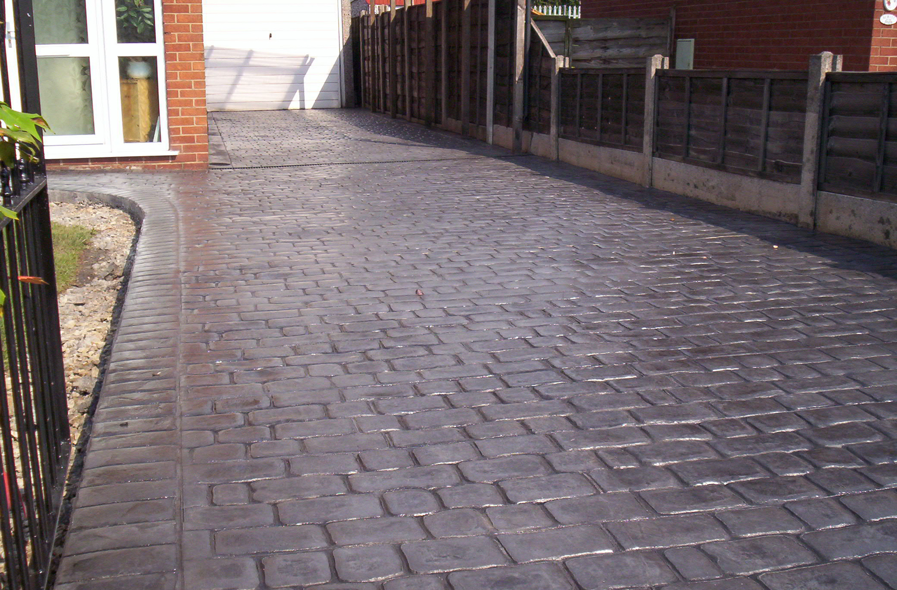 What Are the Benefits of Concrete Driveway Wigan?