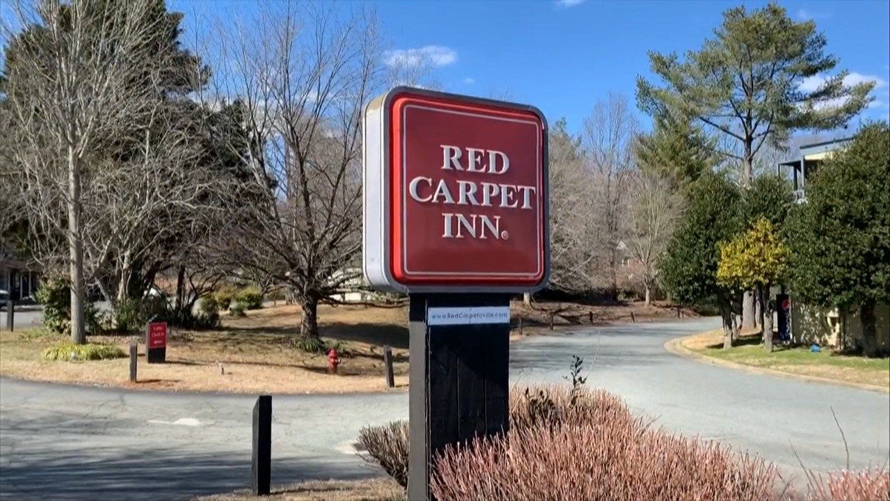 Guests at the Red Carpet Inn frustrated hotel is closing