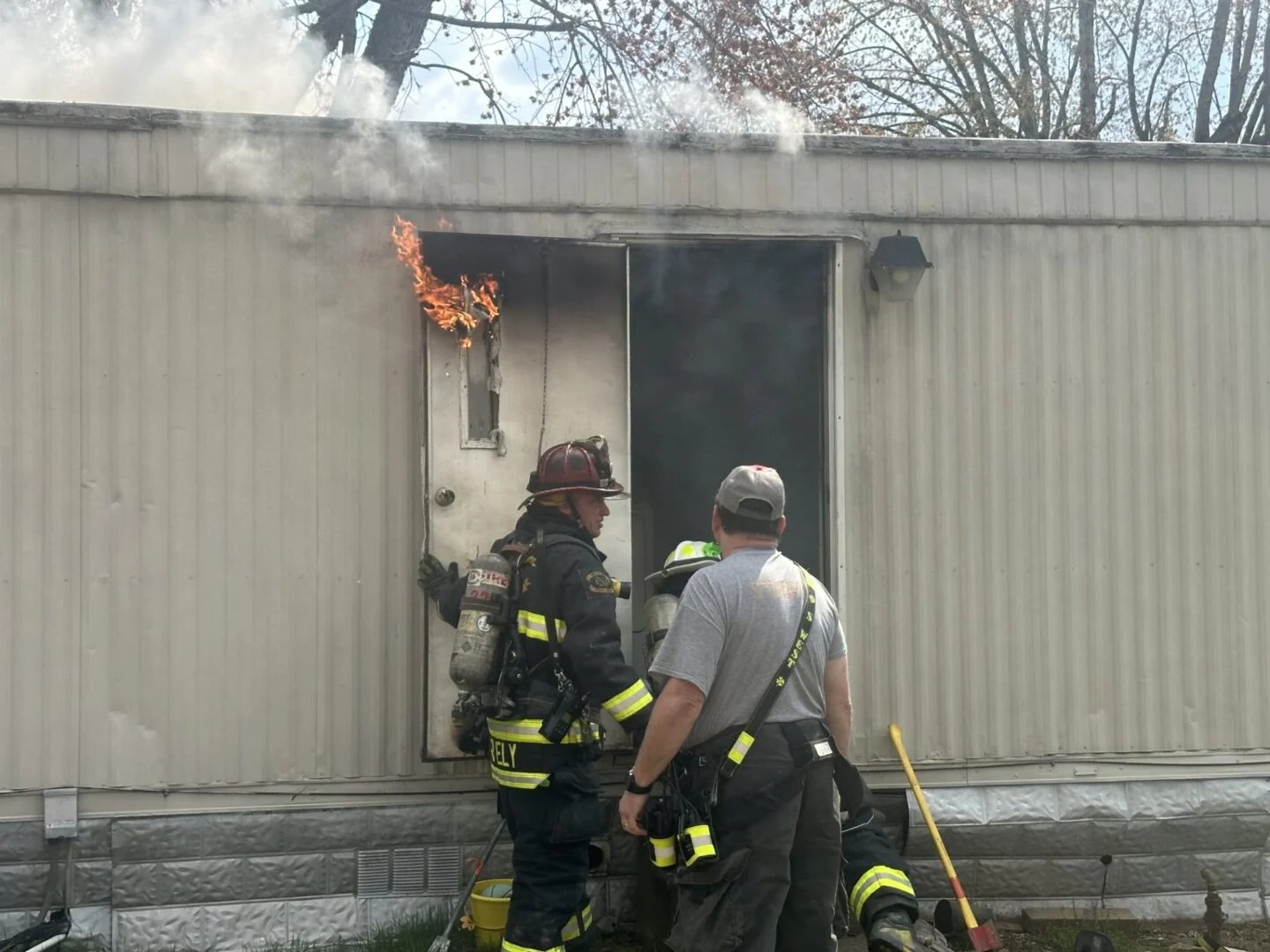No injuries in Poca mobile home fire WCHS Network News • Sports