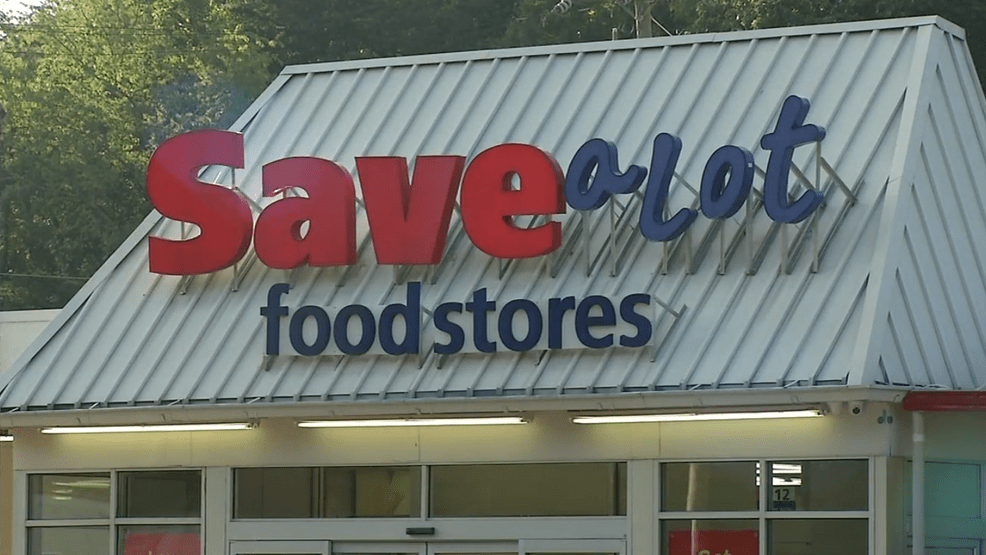 Kanawha deputies looking for suspect who shot Sissonville grocery store